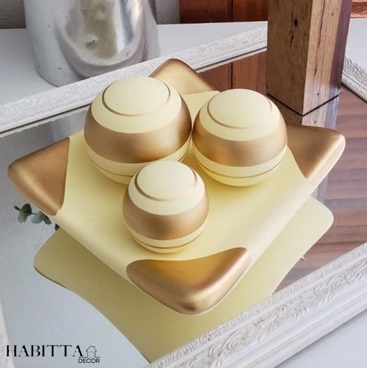 Centro Mesa de Cerâmica Decorativo com 3 Bolas de Enfeite - Fruteira, Barca e Garrafa