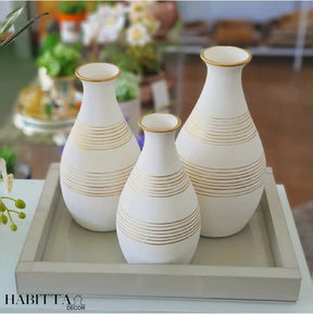Centro Mesa de Cerâmica Decorativo com 3 Bolas de Enfeite - Fruteira, Barca e Garrafa