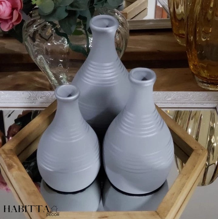 Centro Mesa de Cerâmica Decorativo com 3 Bolas de Enfeite - Fruteira, Barca e Garrafa