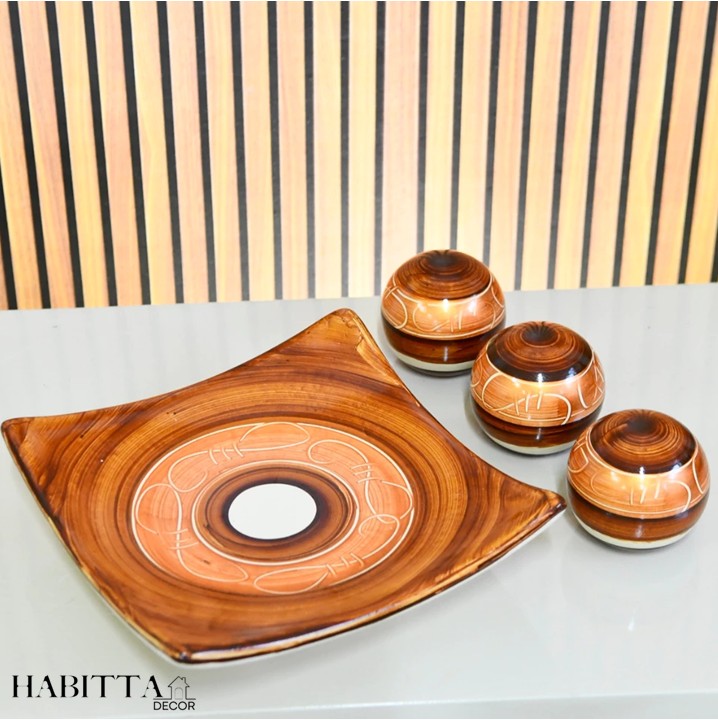 Centro Mesa de Cerâmica Decorativo com 3 Bolas de Enfeite - Fruteira, Barca e Garrafa