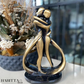 Estatueta Casal Abraçando - Dourado Envelhecido