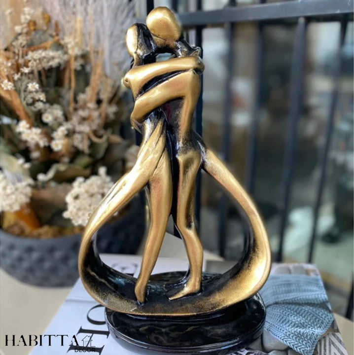 Estatueta Casal Abraçando - Dourado Envelhecido