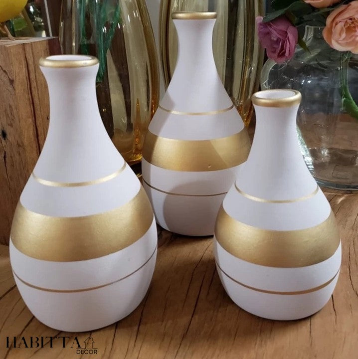 Centro Mesa de Cerâmica Decorativo com 3 Bolas de Enfeite - Fruteira, Barca e Garrafa