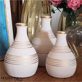 Centro Mesa de Cerâmica Decorativo com 3 Bolas de Enfeite - Fruteira, Barca e Garrafa