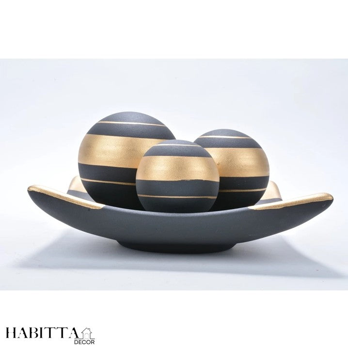 Centro Mesa de Cerâmica Decorativo com 3 Bolas de Enfeite - Fruteira, Barca e Garrafa