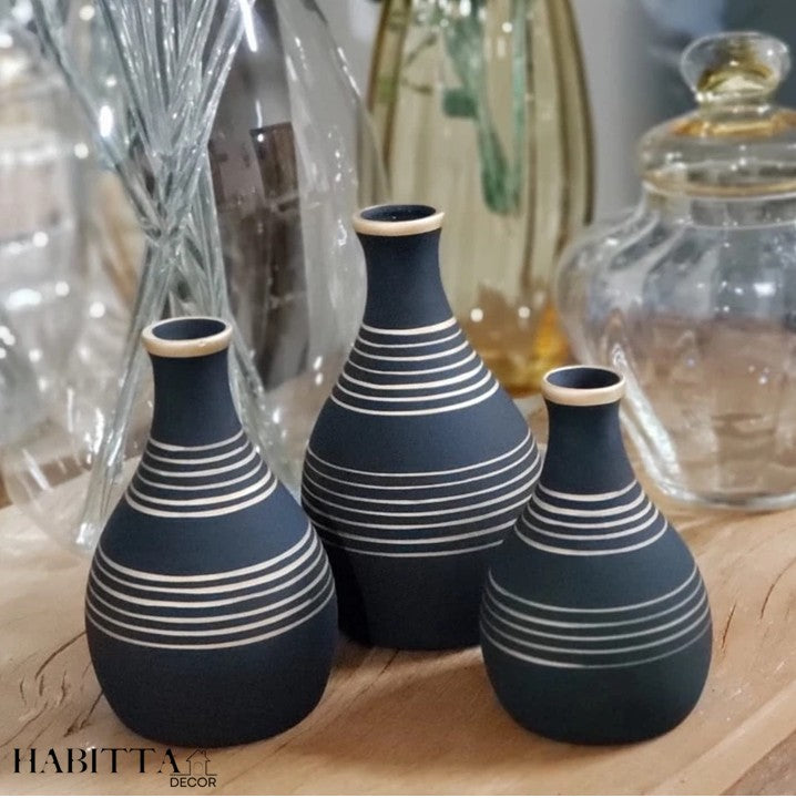 Centro Mesa de Cerâmica Decorativo com 3 Bolas de Enfeite - Fruteira, Barca e Garrafa