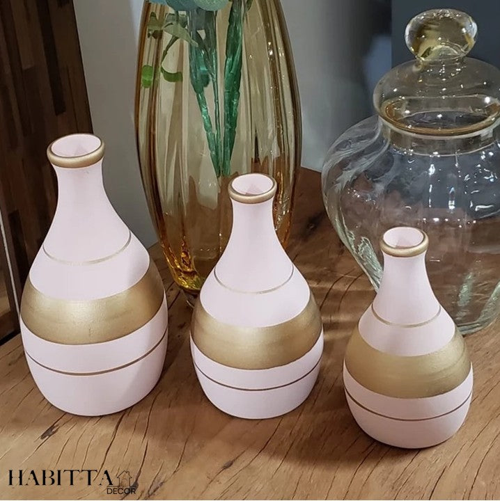 Centro Mesa de Cerâmica Decorativo com 3 Bolas de Enfeite - Fruteira, Barca e Garrafa