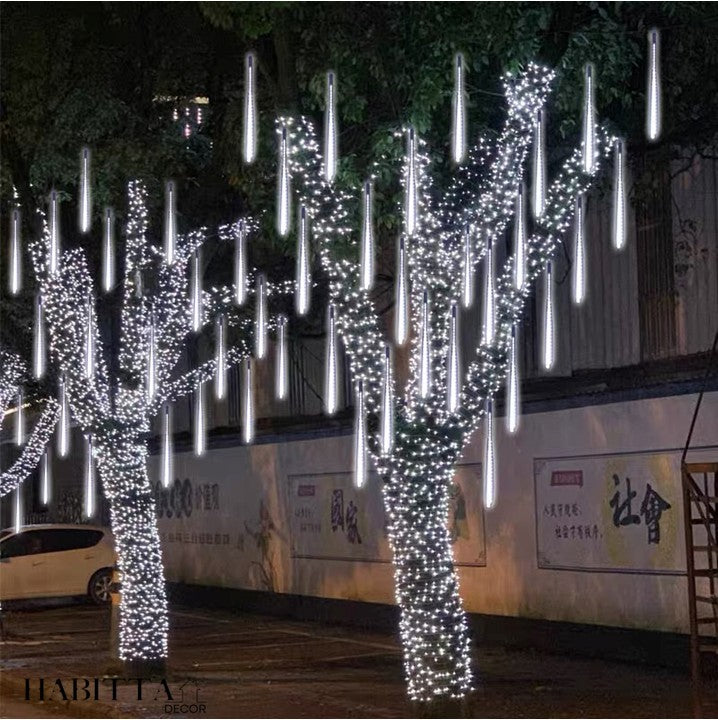 Cascata em LED para Natal e festas com 8 tubos - Bivolt