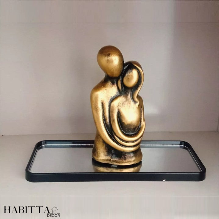 Estatueta Casal Abraçando - Dourado Envelhecido