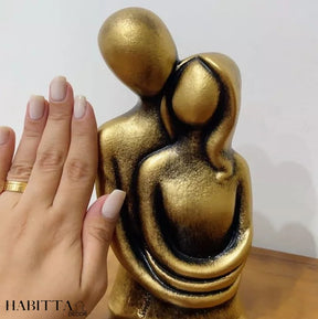 Estatueta Casal Abraçando - Dourado Envelhecido