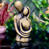 Estatueta Casal Abraçando - Dourado Envelhecido