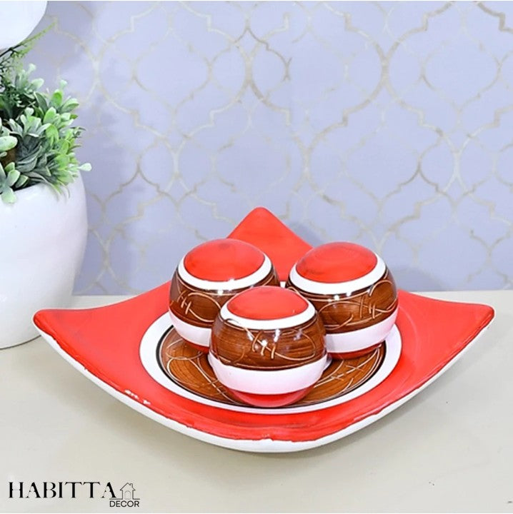 Centro Mesa de Cerâmica Decorativo com 3 Bolas de Enfeite - Fruteira, Barca e Garrafa